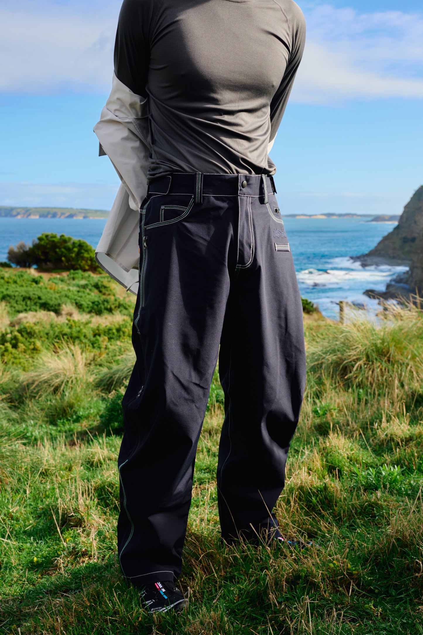 NAVY SKI PANTS